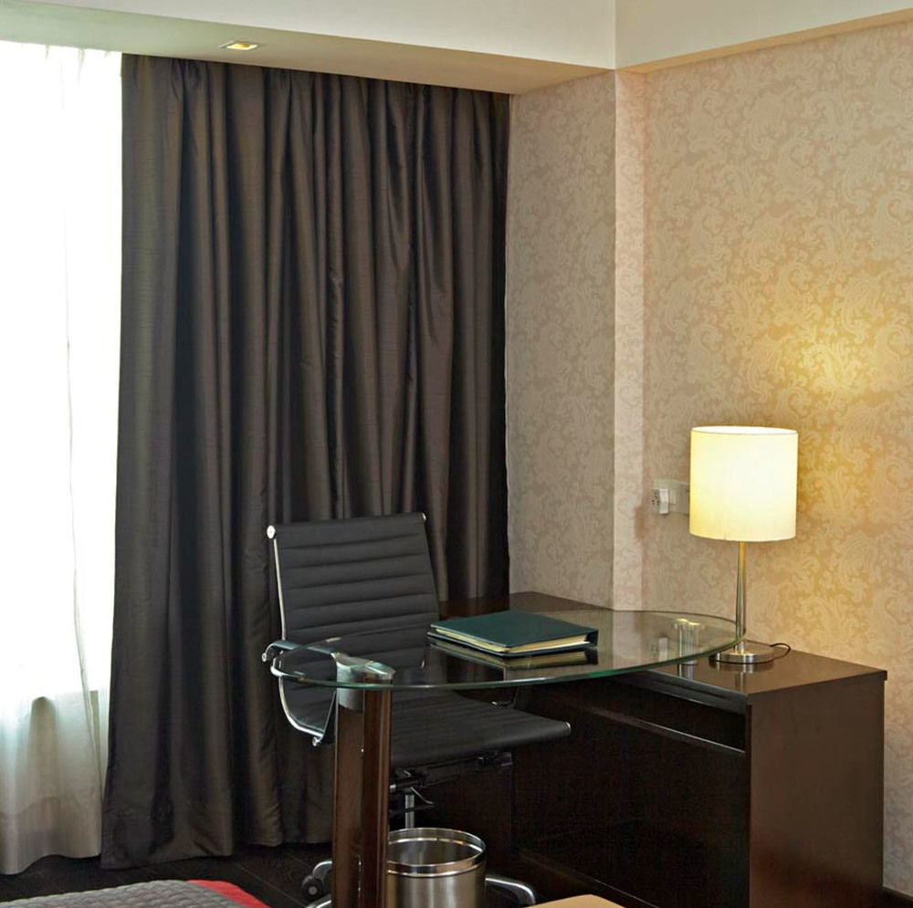 גורגאון Radisson Hotel Sector 29 Gurugram מראה חיצוני תמונה